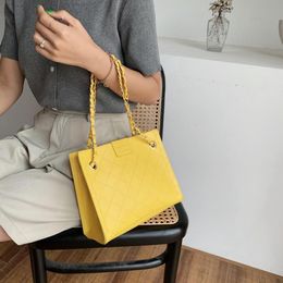 Western Style Design And Texture Handbags 2021 Rhombus Bag Trendy Chic Chain Messenger Small Bags
