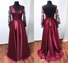 2022 Juliet Long Sleeve Evening Dresses Elegant Red V-neck Lace Satin Prom Homecoming Dress Party Special Occasion