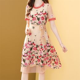 Summer Runway Sweet Floral Embroidery Mesh Dress Elegant Women Fashion O-Neck Short Sleeve Lace-up Casual Slim Lady 210519