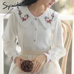 Vintage Embroidery Floral Blouses for Women Shirts 2021 Spring Chiffon Blouse White Black Lantern Long Sleeve Shirts Cute 90s 210317