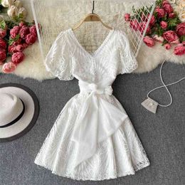 Court Women's Fashion Summer Bead Embroidery V Neck Short Sleeve Slim Mini A-line Dress Vintage Party Clothes Vestidos S492 210527