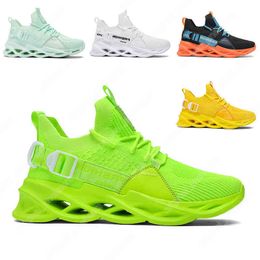 40-44 Moda Marka Olmayan Erkek Kadın Koşu Ayakkabıları Bıçak Nefes Ayakkabı Siyah Beyaz Göl Yeşil Turuncu Sarı Erkek Eğitmenler Açık Spor Sneakers