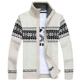 MANTLCONX Arrivals Fashion Patchwork Sweater Men Windbreaker Warm Fashion Cardigan Men Sweatercoats Brand Knitted Sweaters 210818