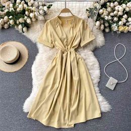 Women's Dress Summer Fashion V-neck Short-sleeved Midi Solid Slim Waist A-line Vintage Style Casual Female es 210603