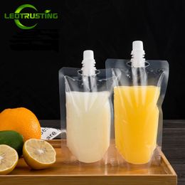 Leotrusting 100pcs Stand up Plastic Drink Packaging Bag Spout Bag for Beverage Liquid Juice Milk Wedding Party Drinking Bags 210325