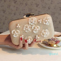 Fashion Evening Bags Stunning Popular Rose Gold Handbag with Exquisite 3D Flowers Pearls and Beades Shoulder Bags Clutch