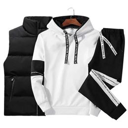 3PC Jogger Sports Suits Hoodies+Pants+Vest Set Casual Tracksuit Men Fashion Sweat Suit Men Outfit Set Romper Ropa De Hombre 2020 X0610