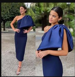 Elegant Navy Blue Sheath Cocktail Party Dresses One Shoulder Short Prom Dress Knee Length Satin Formal Dress Evening Gowns