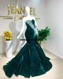 2021 African Mermaid Evening Dresses Strapless Sleeveless Applique Velvet Prom Party Gowns