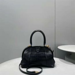 Top 1 Quality Designer Women Shoulder Bags Black Alligator Genuine Leather Handbags Retro Silver Buckle Hardware Hobo Bag Magnetic Opening Baguette With Long Strap