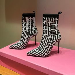 -Женщины роскошный дизайнер высочайшее качество заостренный носок сексуальная лодыжка ботинок черный белый стрейч высокий каблук 10.5 см девушка носки буквы ботинки зимняя женщина обувь больший размер 35-40-41 с коробкой