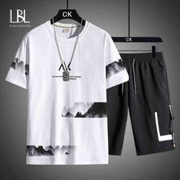 2021 Summer New Men's Sets Cotton T-shirt + Shorts Hip Hop Streetwear O-Neck Tees Male Sports Running Suits Casual Tracksuits G1222