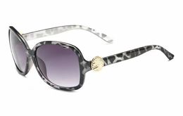 22112 men classic design sunglasses Fashion Oval frame Coating UV400 Lens Carbon Fibre Legs Summer Style Eyewear with box