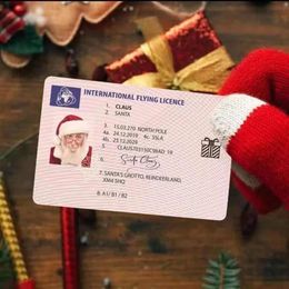 50pcs Santa Claus Flight Cards Sleigh Riding Licence Tree Ornament Christmas Decoration Old Man Driver Licence Christmas Candy Bag Entertainment Props SD19