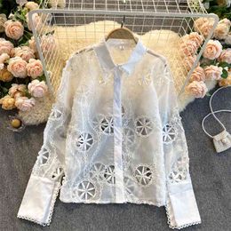 Court Shirt Women Fashion Retro Hollow Embroidery Loose-fitting Long-sleeve Tops Spring Clothing Blusas De Mujer Blouse R006 210527
