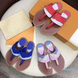 Classic Men slippers Big Summer Rubber bottom woman beach Slides letter Flat heel designer sandals Lazy lady Loafers Flip flops Large