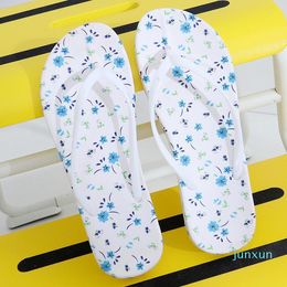 Slippers Women Shoes Fashion Luxury Designer Beach Flip Flops Ladies Summer Flat Thong Sandals Shower Slides