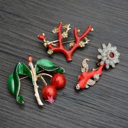 Pins, Brooches 2021 Spring Autumn Plum Bossom Red Cherry Brooch Elegant Collar Pin Ins Fresh Simple Shirt Accessories Cute