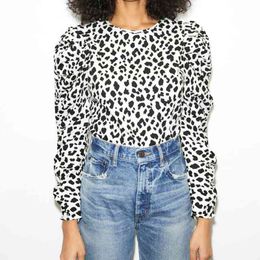 Fashion Folds Designed Leopard Blouse Woman Shirts Chic Puff Long Sleeve Blusas De Mujer Simple O-neck All Match Women Tops 210514