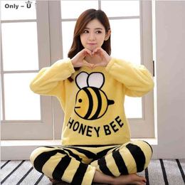 Women's Pajamas Home Service Suit Plus Velvet Thick Flannel Cute Bee Cartoon Pattern Cotton Warm Winter Two-Piece 210809