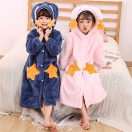 Kids Robe Flannel Bathrobe After Bath Girls Pajamas Sleepwear Baby Boy Winter Hooded Robes Teen Pyjamas Warm Nightgown Home Wear 211023