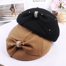 Berets Autumn And Winter White Gauze Cloth Women Han Edition Style Elegant Bow Buds Small Dome Hat In England Cap