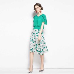 Women Summer Designer Elegant Two Piece Set Female Sexy V Neck Dew Shoulder Hollow Out T-Shirt Top + Print Skirt Set 210525