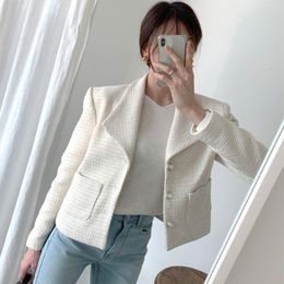 Chic Korean Simple White Turn Down Collar Woman Jacket Short Single-breasted Long-sleeved Tops Minimalism Coat Elegant Autumn 210429