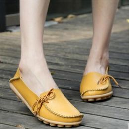 Comfortable and durable casual women's singles mom flat peas shoes nurse lace-up tendon low-top shoe large size 35-44