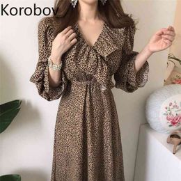 Korobov Korean Vintage Sexy Leopard Print Women Dress Autumn Long Sleeve High Waist Robe Femme Elegant Office Lady Dresses 210430