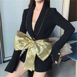 V-neck Gold Bow Rompers For Woman Flare Long Sleeve Sexy Playsuits Female Autumn Winter Runway Black Jumpsuits 210603