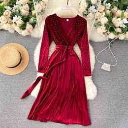 Women Vintage Dress Fashion Spring Autumn Long Sleeved Bandage Velvet es Ladies Elegant Slim A-line Pleated 210525