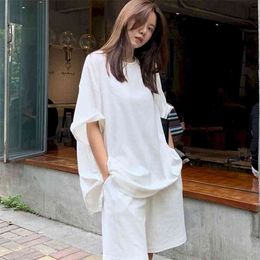 Spring And Summer Korean White Short Sleeve T-shirt Shorts Two-piece Suit Women Loose High Waist Casual Sports Top Pants 210721