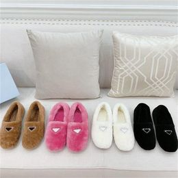 prades shoes Designer Women Bestquality Slippers Shoes Wool Plush Triangle Metal p Solid Colour Flip Flop Winter Warm Original Rubber Nonslip Bottom Cloudb