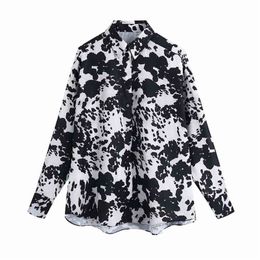 Streetwear Women Animal Print Shirts Fashion Ladies Turn Down Collar Causal Female Chic Satin Blouses 210527