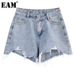 [EAM]Women Blue Casual Irregular Pockets Hole Denim Shorts High Waist Loose Trousers Fashion Spring Summer 1DD7890 210512