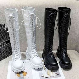 2021 Women Chunky Knee High Long Boots Winter Gothic Roman Platform Boots Lady Booties 4cm High Heels Zipper Quality White Shoes Y1125