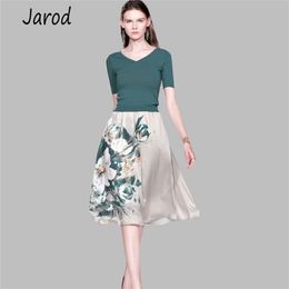 Women 2 Piece Set Floral Print Skirt and Knitted Blackish Green Pullover Summer V-Neck Short Sleeve Crop Top 2 Outfit 210519