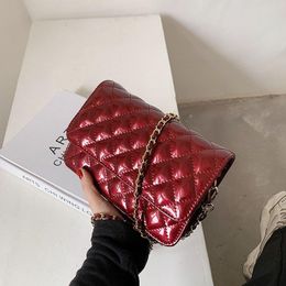 Lüks kadınlar messenger çantaları patentli deri kadın omuz çantası elmas kafes crossbody bayanlar çanta flep parti kesesi