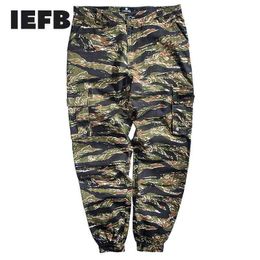 IEFB Men's Wear Green Camouflage Overalls Male's Military Turnup Pants Male Spring Fashion Trouesrs Streetwear 9Y4106 210524