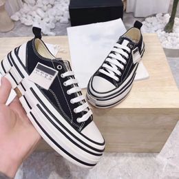 2022Womens Thick Soled Casual Shoes High Quality Canvas Low Top Lace Up Platform Sneakers Bright Colour Outdoor Classic lace-up T