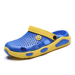 Flat Summer Hotsale Sandals Outdoor Hole Original Shoe Beach slippers Classic Lady Gentlemen Flip Flops Children Walking