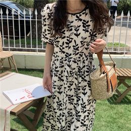 Vintage Floral Simple Casual Short Puff Sleeve O-neck Fashion Basic College Wind Japanese Style Women Dresses 210522