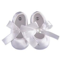 Кукольный роскошный белый сатин Baby Show Captish Girl Shoes Creationing Infant First Walkers Handmade старинные кружевные туфли 210326