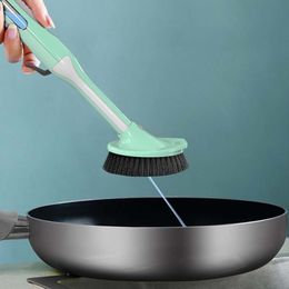 Cleaning Brush Home Kitchen Long Handle Brush Automatic Liquid Addition Brush To Remove Dirt Oil Kitchen Accessories 210329