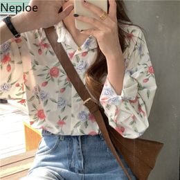 Neploe Korean Floral Chiffon Blouses Women Spring Temperament Shirts All Match V-neck Long-sleeved Sunscreen Casual Tops 210422