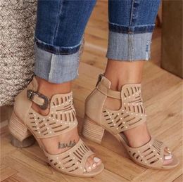 Frauen High Heels Strasssteine ​​Kristalle Sandale Peep-Toe Lederschuhe Mode Aushöhlen Sandalen Sommer Chunky Schuh mit Reißverschluss Größe 35-43 19