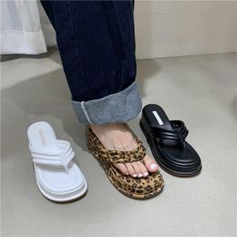 Slippers DXFAN Sexy Leopard Chunky Heel Platform Flip Flops Shoes Women Open Toe Summer Beach Brand Sandals Wedges