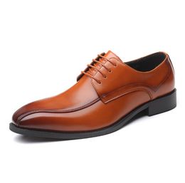 luxurys Men Dress Shoes Business Formal Male Office Leather Brock Elegant designer Wedding Shoe Autumn Footwear