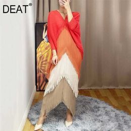 DEAT Pleated Dress Woman Hit Colour Tassel Batwing Sleeve Loose Casual Style V Collar Long Dresses Autumn Fashion 15HT036 211206